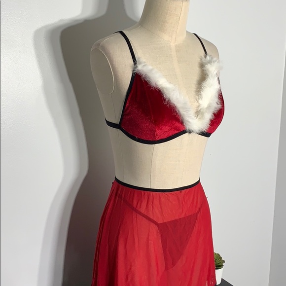 Mrs. Clause Lingerie Set - Picture 5 of 9